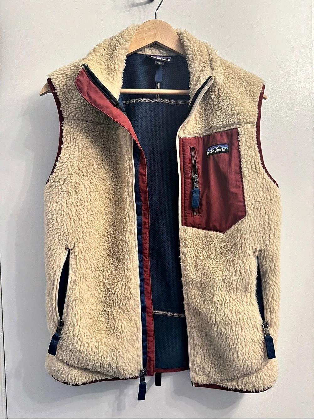 Patagonia Classic Retro-X Vest Cream & Red